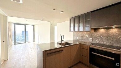 Building Photo - 1000 Auahi St