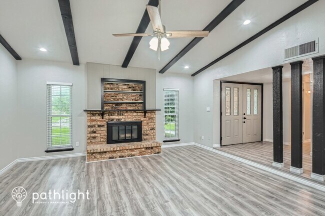 Building Photo - 2205 Marble Falls Dr