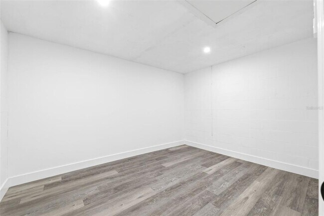 Building Photo - 3673 Rockaway Dr