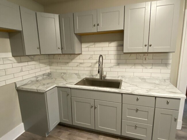 Building Photo - 2016 West 85th Street, Unit Up