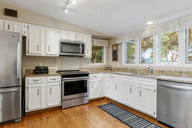 Building Photo - 40507 91st St