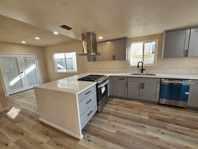 Photo - 4310 W 159th St House