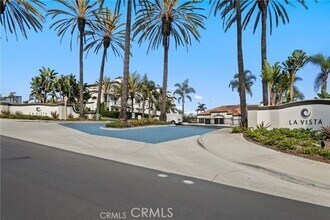 Building Photo - 30902 Club House Dr