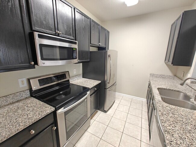 Building Photo - 6214 Stevenson Dr