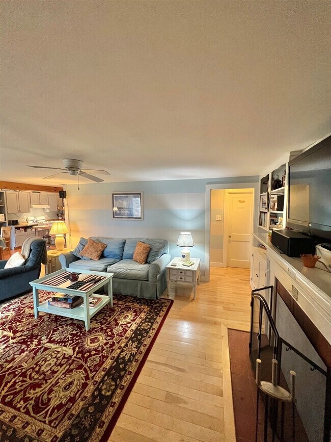 Building Photo - 42 Folly Rd