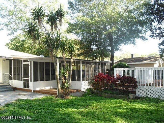 Building Photo - 4616 Burgundy Rd