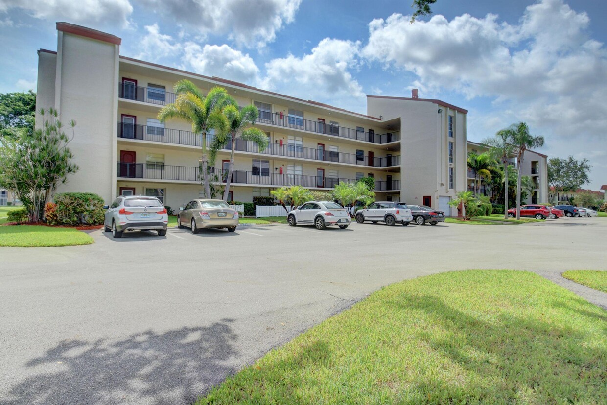 27 Abbey Ln Unit 202, Delray Beach, FL 33446 - Condo for Rent in Delray ...