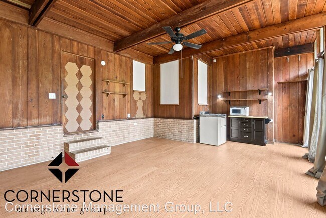 Foto del edificio - Studio, 1 bath House - 1707 Blouin Avenue #B