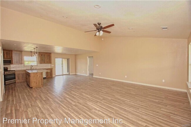 Building Photo - 3 br, 2 bath House - 8435 Buena Vista Ave