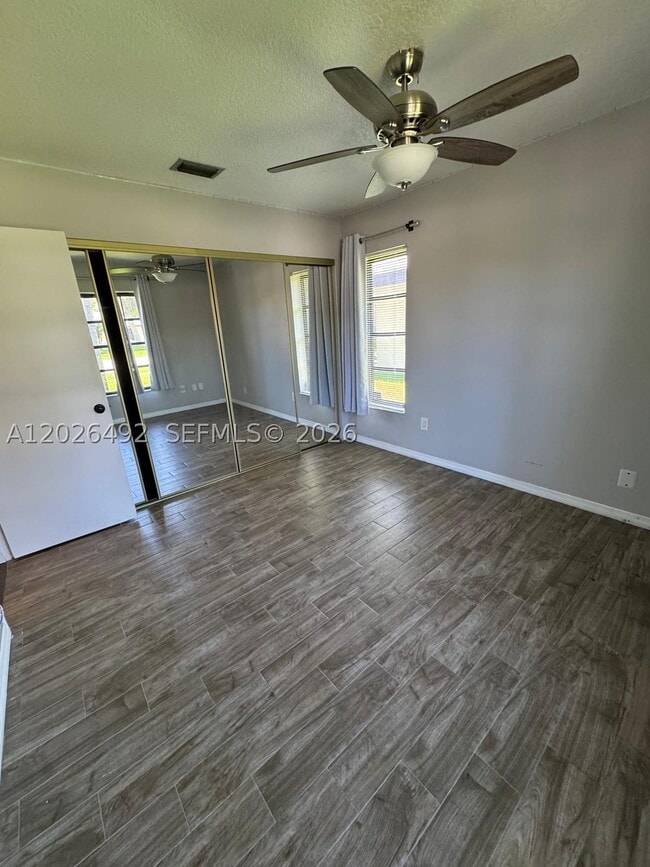 Building Photo - 2736 Carnation Ct