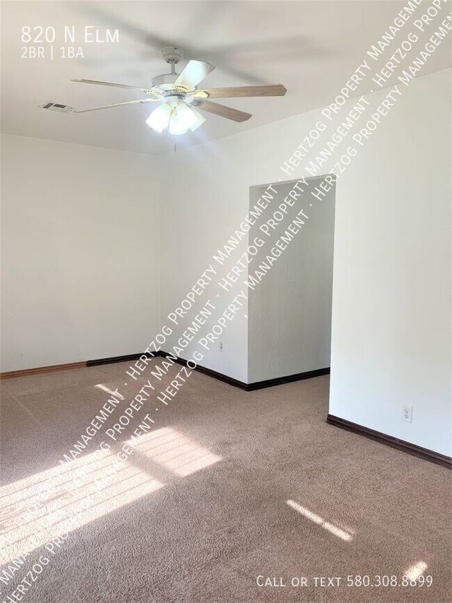 Building Photo - Spacious 2 Bed, 2 Bath Home with a Deck – ...