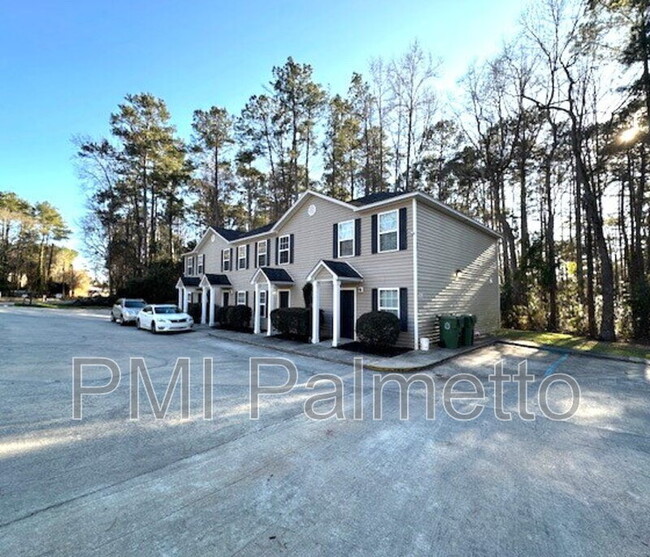 Building Photo - 1651 Horseshoe Dr