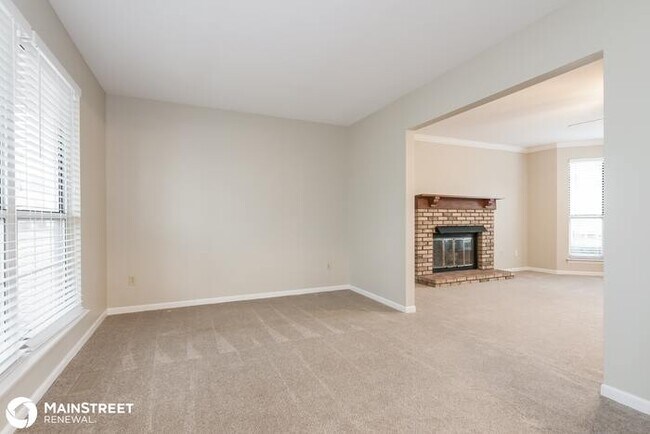 Foto del edificio - 3064 Willow Creek Estates Dr, Florissant, ...