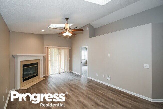 Foto del edificio - 8790 Townsquare Dr S
