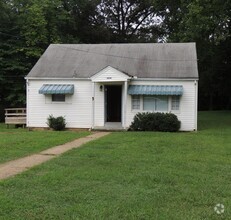 Building Photo - 2323 Adair Ave