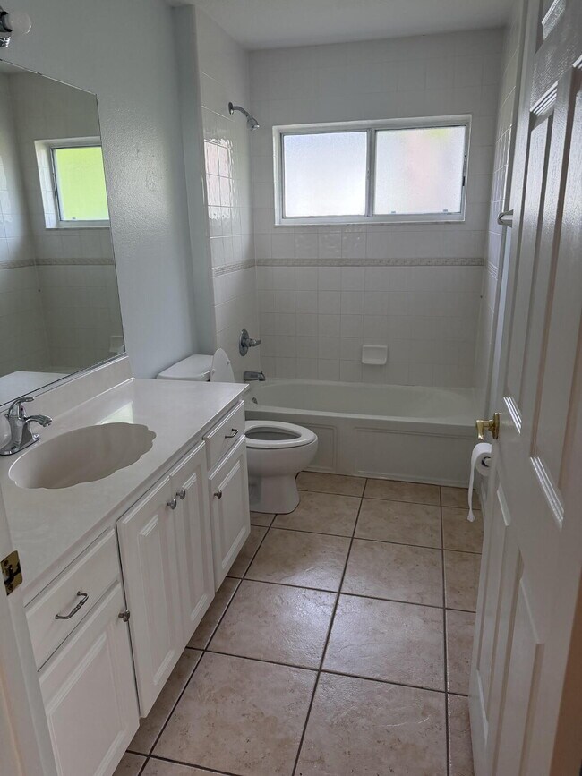 Foto del edificio - Beautiful Pool Home for Rent in Palm Coast