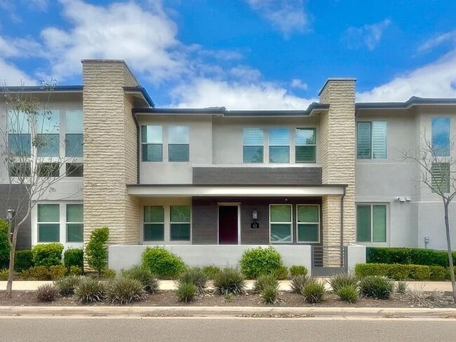 Foto del edificio - 16750 Coyote Bush Dr