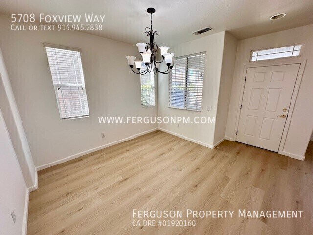 Foto del edificio - 5708 Foxview Way