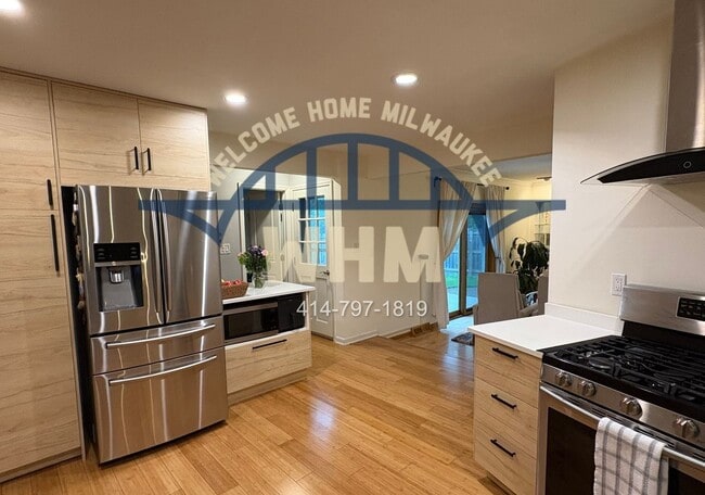 Foto del edificio - 4233 W Carmel Dr