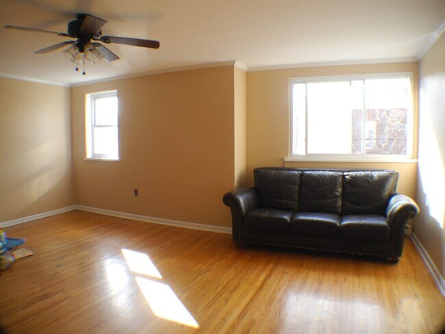 Photo - 1946 McKean St Apartment