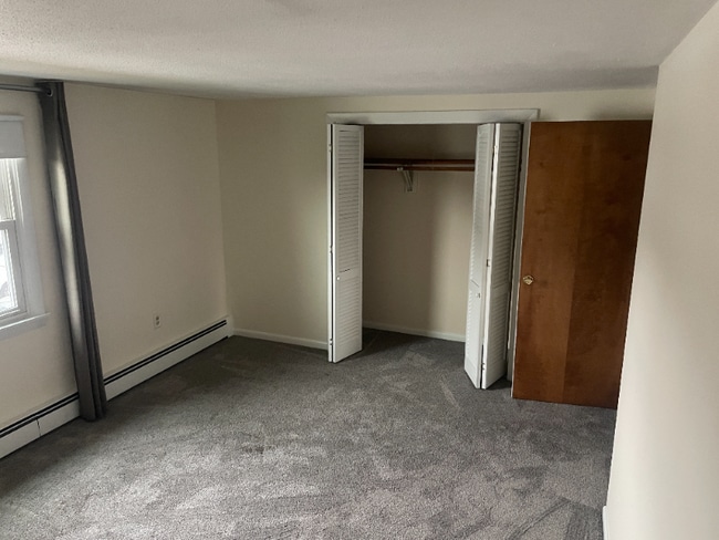 Building Photo - 2 Hobson St