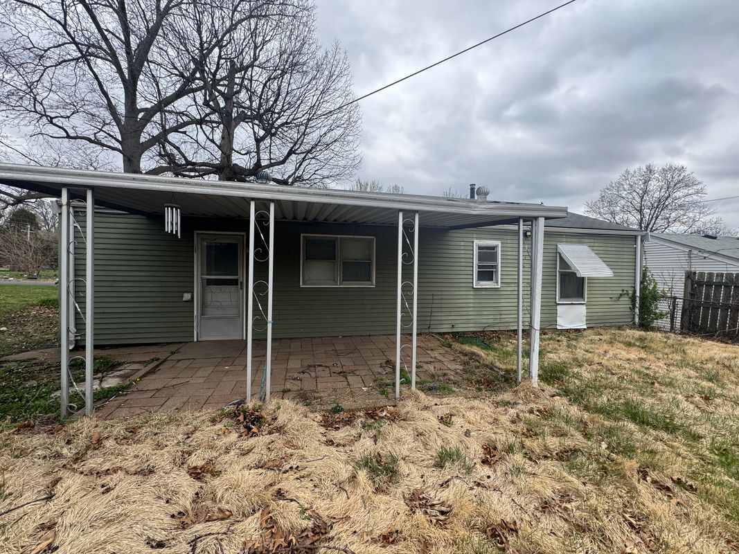 Building Photo - 9877 Dennis Dr