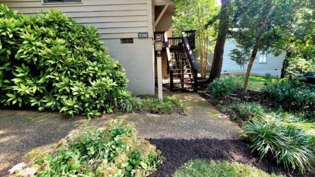 Building Photo - 2302 Boulder Run Ct