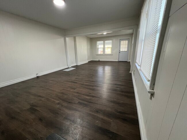 Foto del edificio - 1089-1091 E 21st Ave