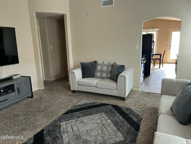 Foto del edificio - 3836 Loma Cortez Dr