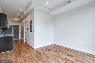 Building Photo - 514 South St