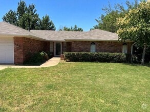 Building Photo - 3821 Meadow Ln