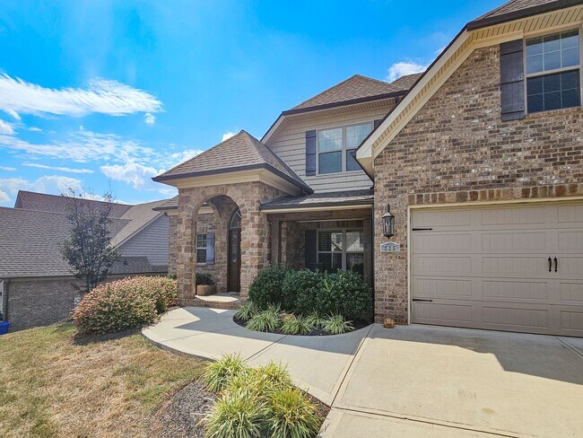 Building Photo - Knoxville 37822 - 3 Bedroom, 3.5 Bath Home...