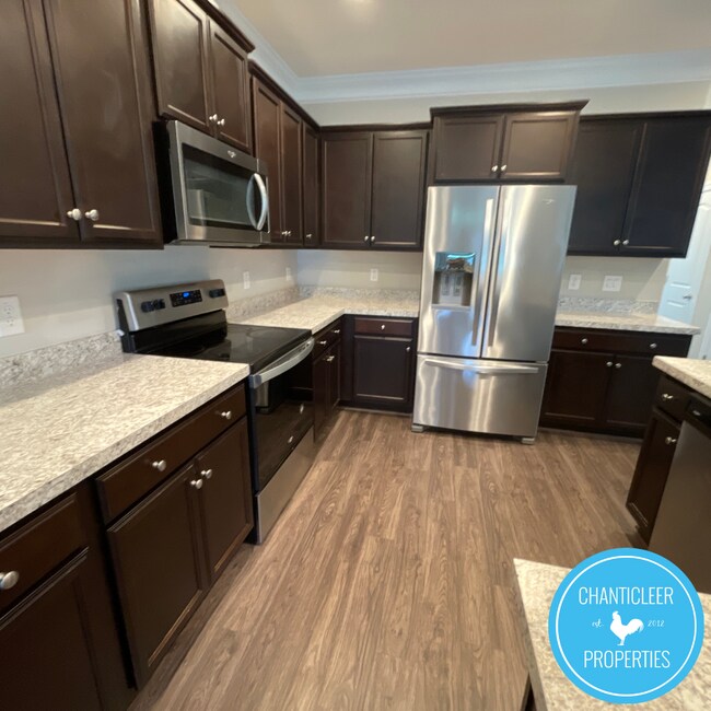 Building Photo - 841 Silver Leaf Dr