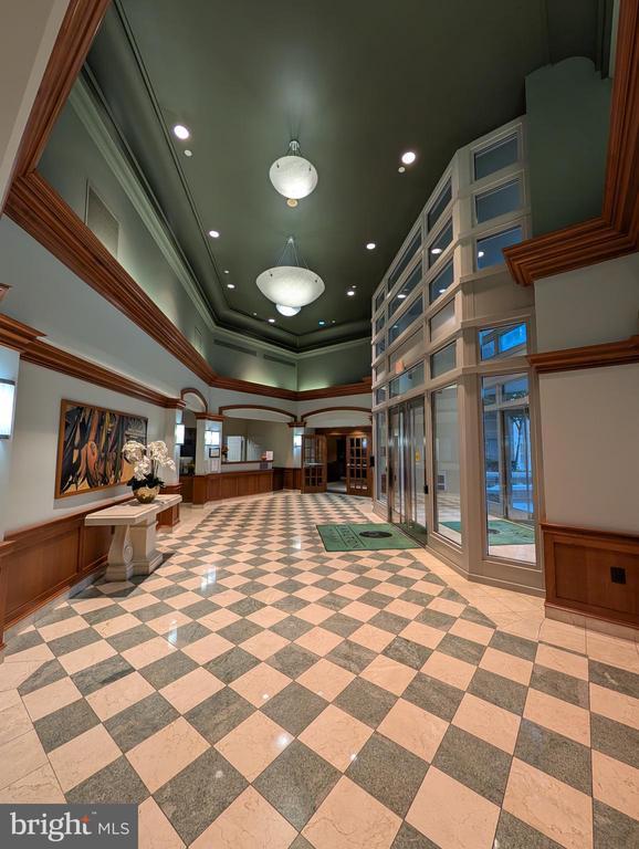 Foto del edificio - 11800 Sunset Hills Rd