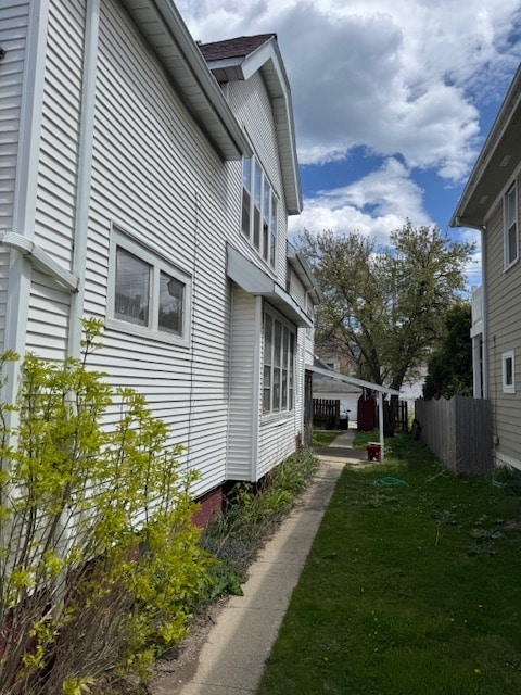 Building Photo - 3130 N Oakland Ave