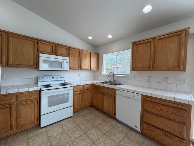 Building Photo - 411 Wasatch Cir