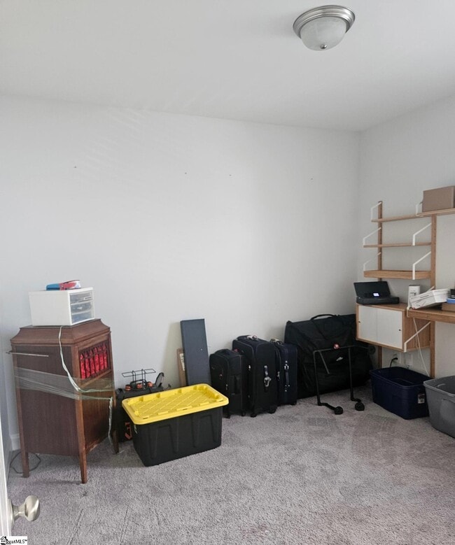 Building Photo - 209 Daystrom Dr