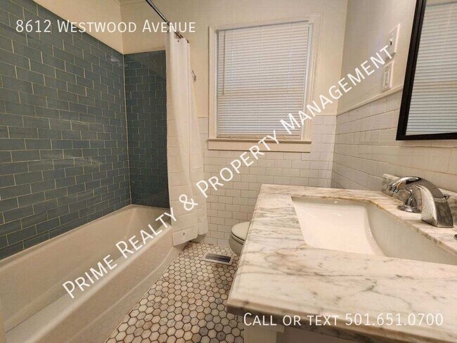 Building Photo - 8612 Westwood Ave