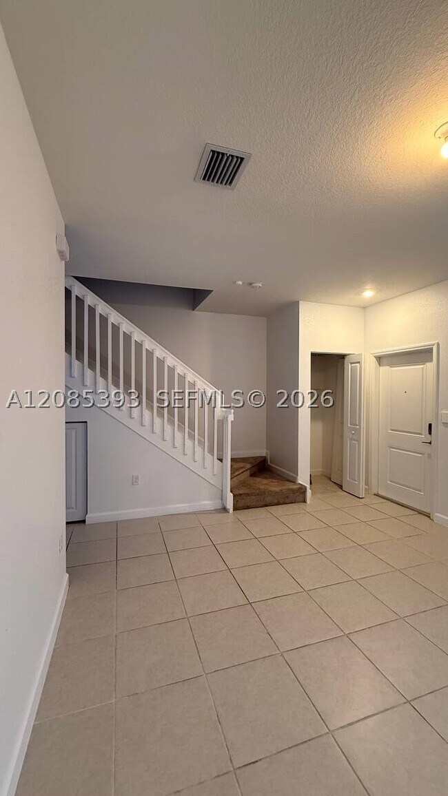 Foto del edificio - 23424 SW 127th Ave