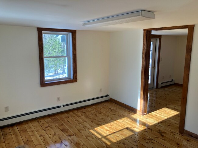 Foto del edificio - 276 Birch Hill Rd