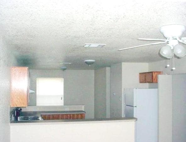 Building Photo - 2105 Jennifer Dr