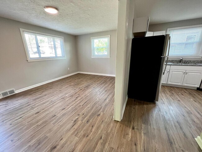 Foto del edificio - 904 Voss St