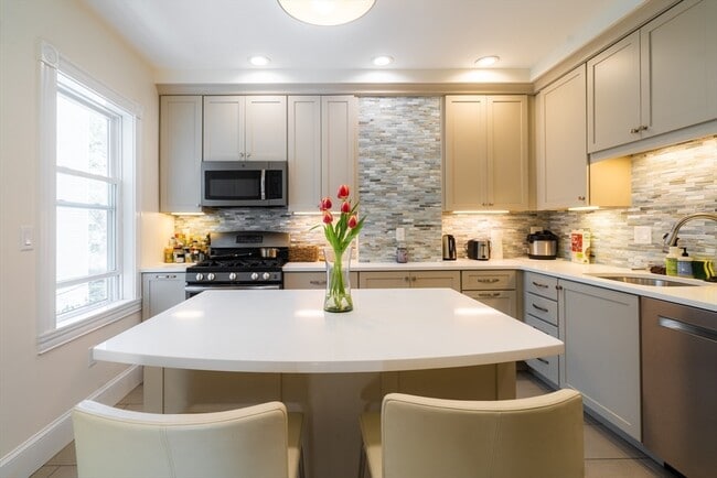 Foto del edificio - 4 Hardwick St