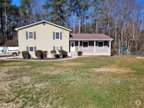 Building Photo - 180 Crestwood Ct
