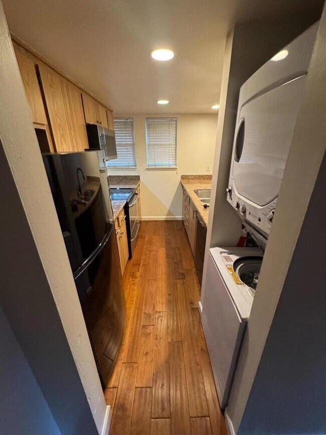 Foto del edificio - 5434 Roundtree Ct