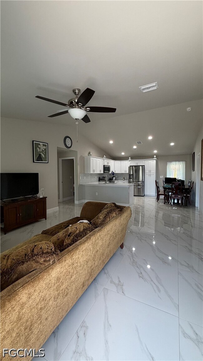 Foto del edificio - 3914 9th St W