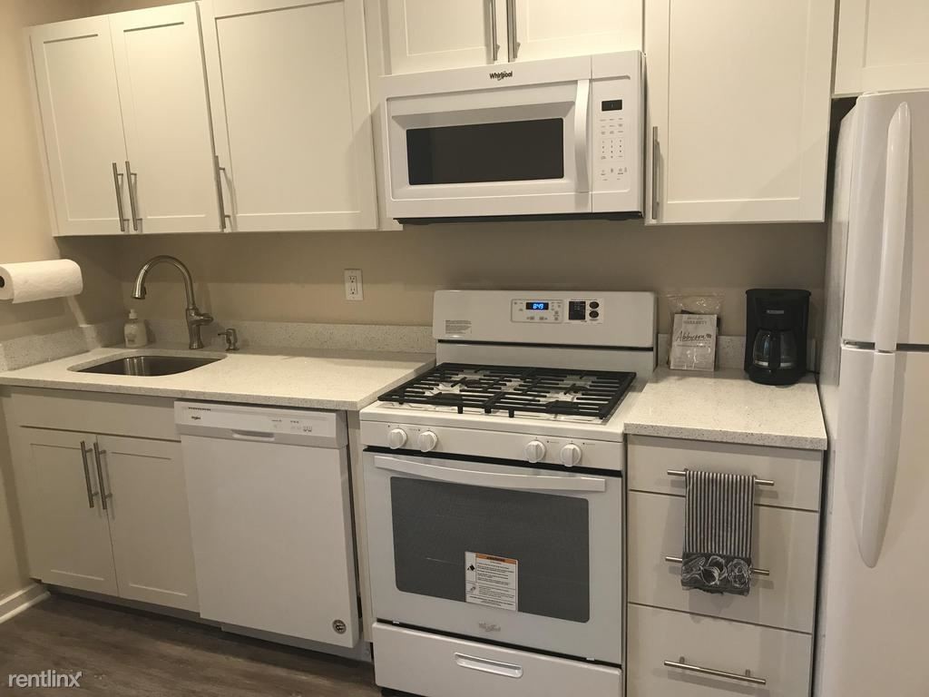 Foto principal - 3449 Melwood Ave