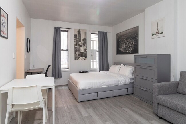 Foto del edificio - 131 E 94th St