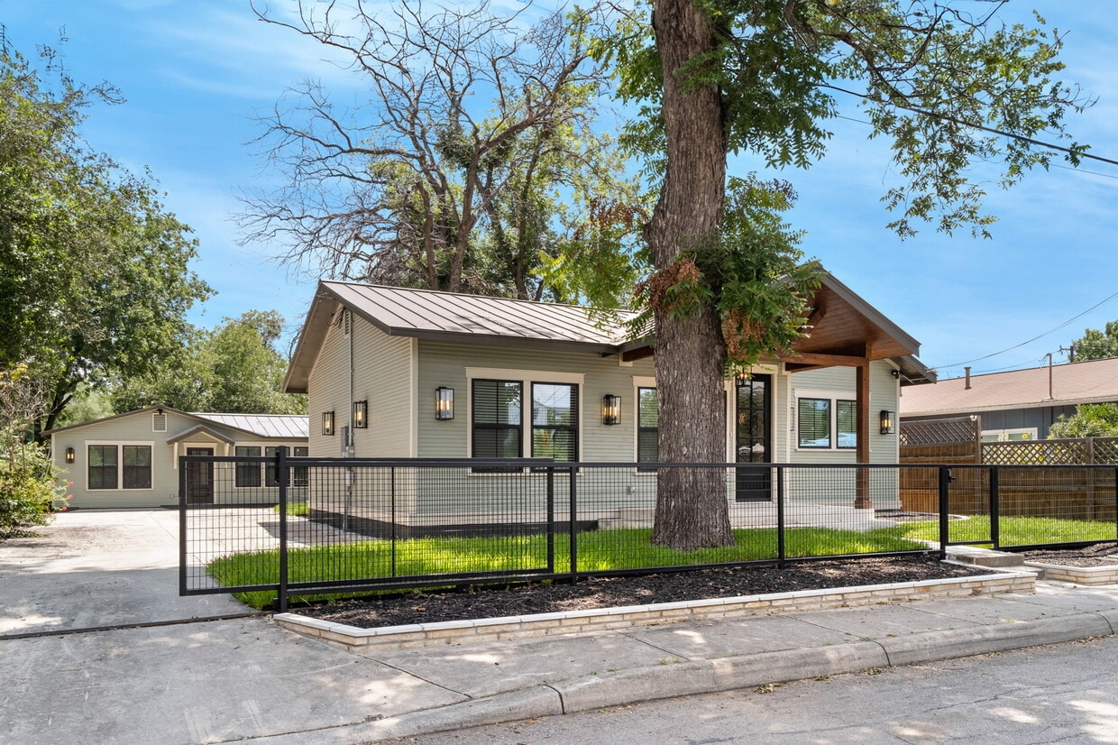 Photo - 210 Simon St (San Antonio, TX)