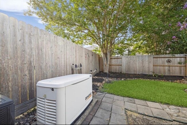 Foto del edificio - 6715 Rockwall Trail Dr
